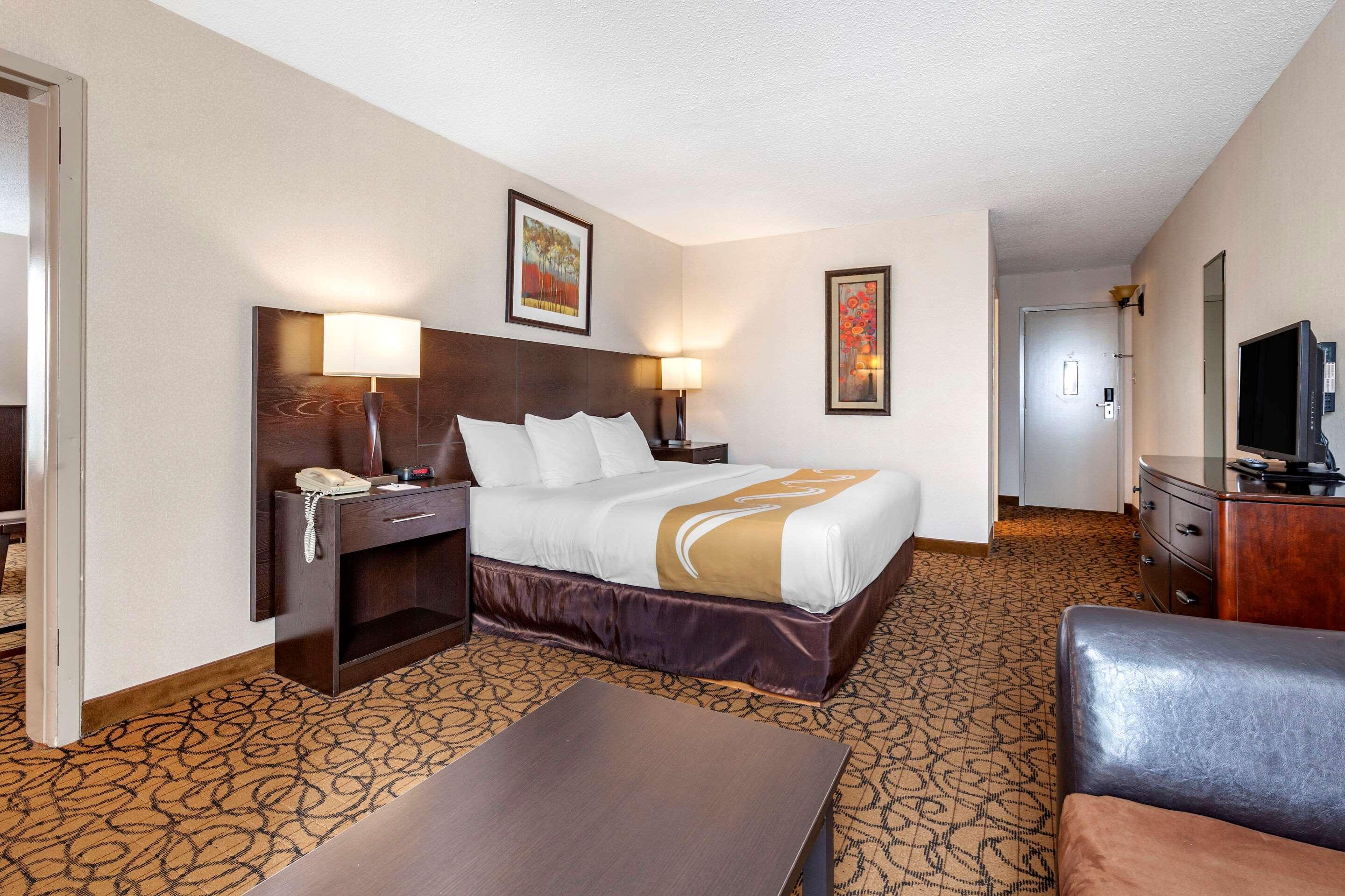 Quality Inn & Suites Escanaba North Buitenkant foto