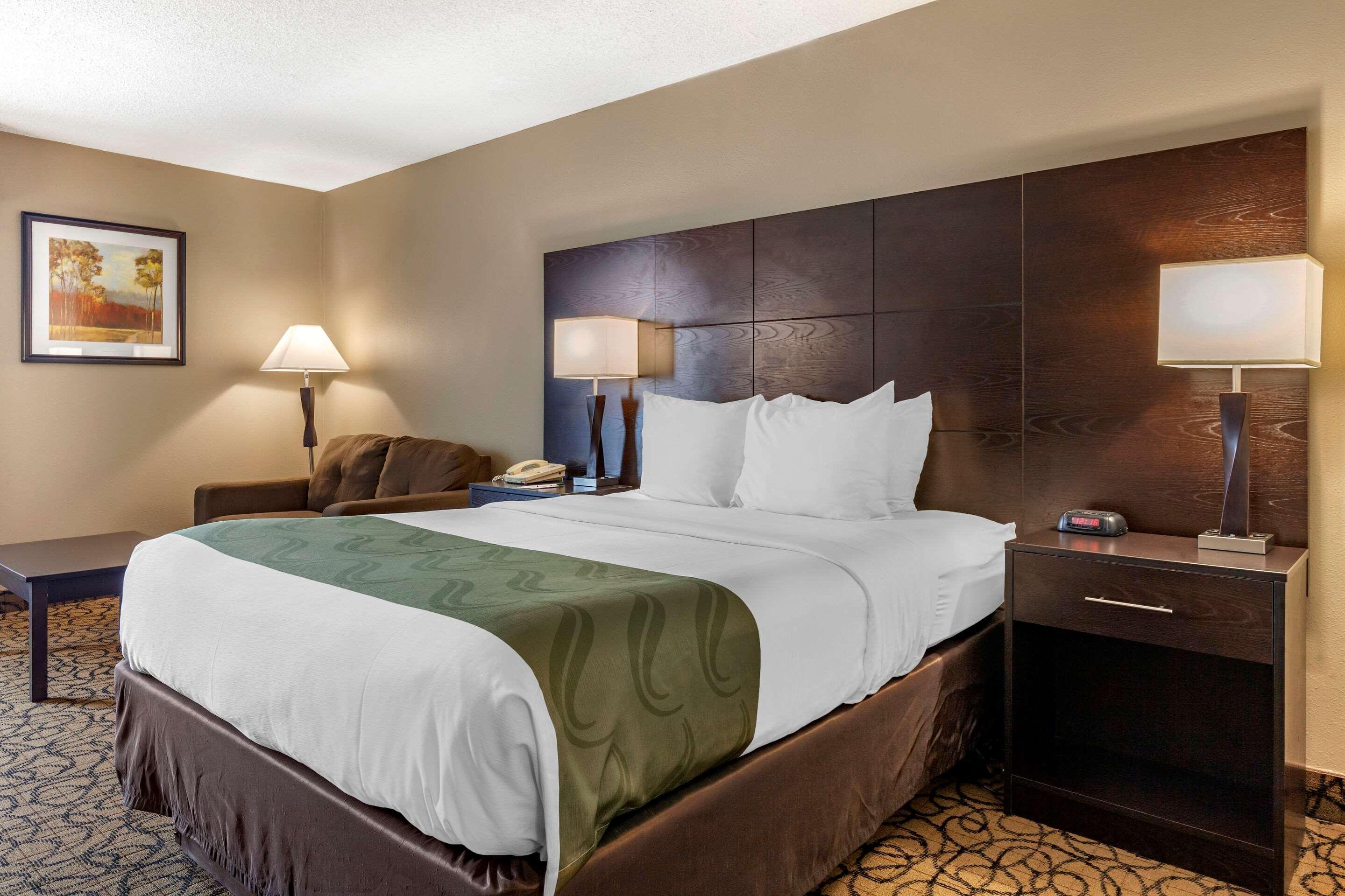 Quality Inn & Suites Escanaba North Buitenkant foto