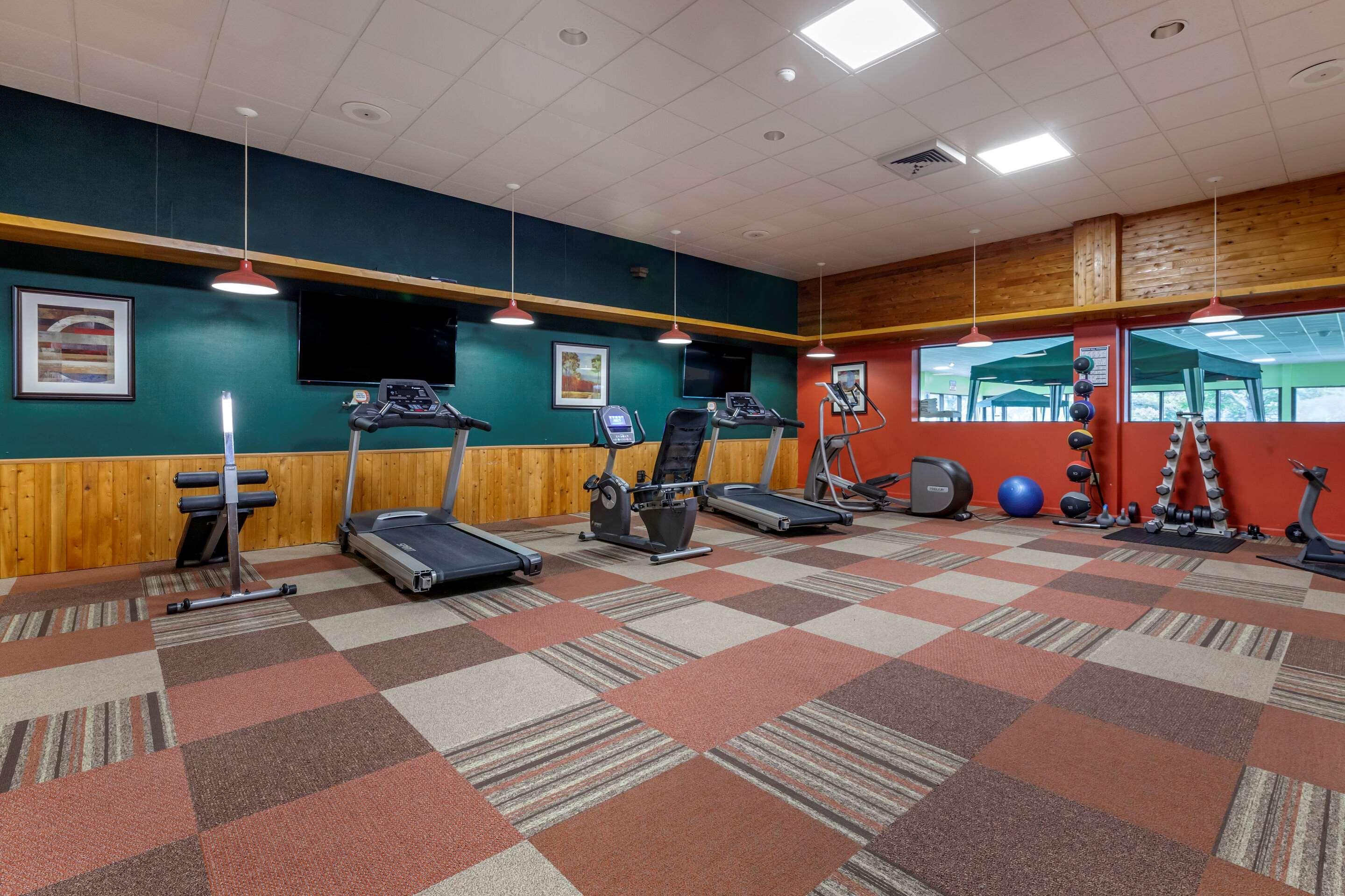 Quality Inn & Suites Escanaba North Buitenkant foto